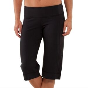 Lululemon Clam Digger II Black Luon Mid Rise Ribbed Waist 6/2013 Women's size 6